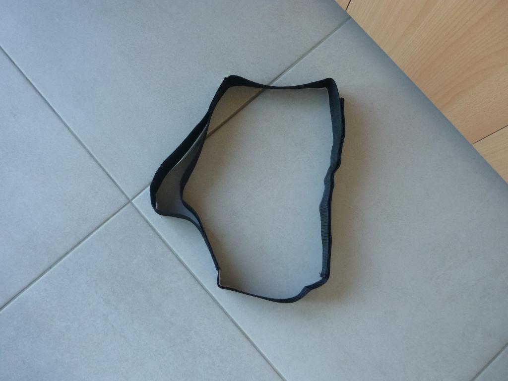 Gratis Zwarte kofferriem luggagestrap met handvat, Ophalen of Verzenden