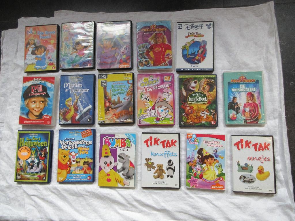 17 DVD kinderen kinderfilms en animatie Dora Disney Tik Tak, Cd's en Dvd's, Ophalen