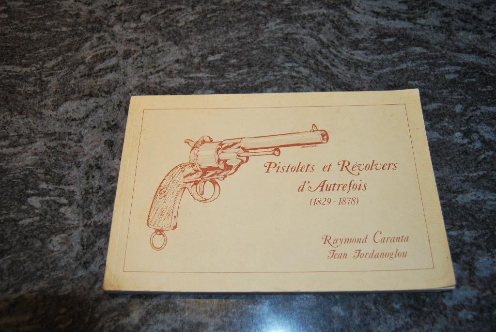 BOEK PISTOLEN EN REVOLVERS 1829-1878, Ophalen of Verzenden