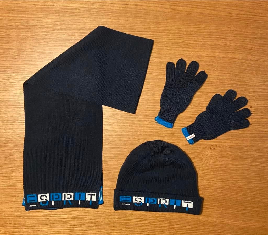 Ensemble Bonnet Écharpe Gants bleu marine - ESPRIT - 15€, Enfants & Bébés, Vêtements enfant | Bonnets, Écharpes & Gants, Garçon