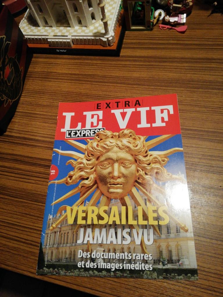 Le Vif. L'express. Versailles., Livres, Journaux & Revues, Enlèvement ou Envoi, Comme neuf