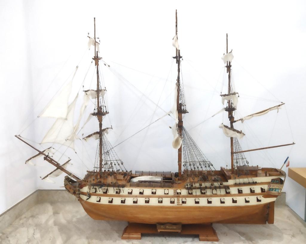 magnifique maquette bateau "Le Superbe" super prix, Enlèvement, Utilisé