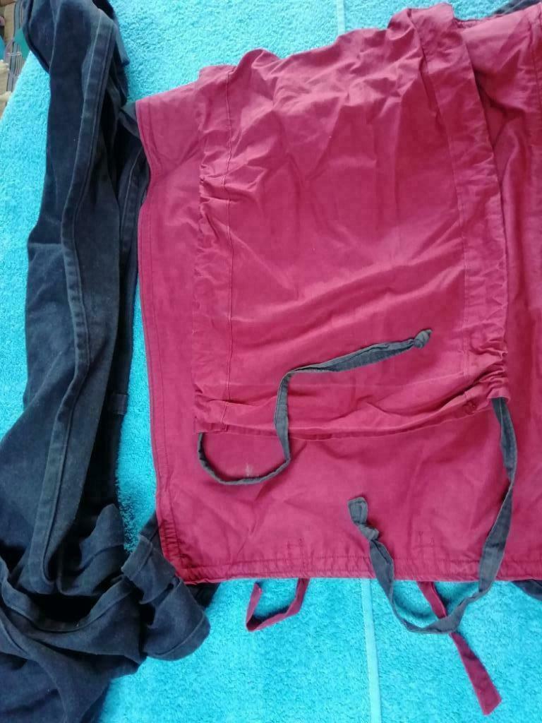 Mei Tai Draagdoek met slaapkapje Mister Mirko rood met zwart, Kinderen en Baby's, Overige merken, Draagdoek, Gebruikt, Ophalen of Verzenden