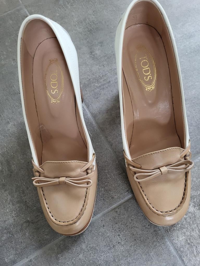 TOD'S schoenen mt 37, Kleding | Dames, Schoenen, Ophalen of Verzenden