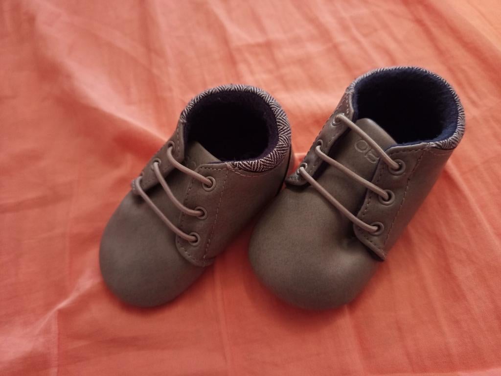 Obaibi schoentjes 6-12 maanden Nieuw ! Nooit gebruikt, Kinderen en Baby's, Ophalen, Nieuw, Obaibi, Jongetje of Meisje