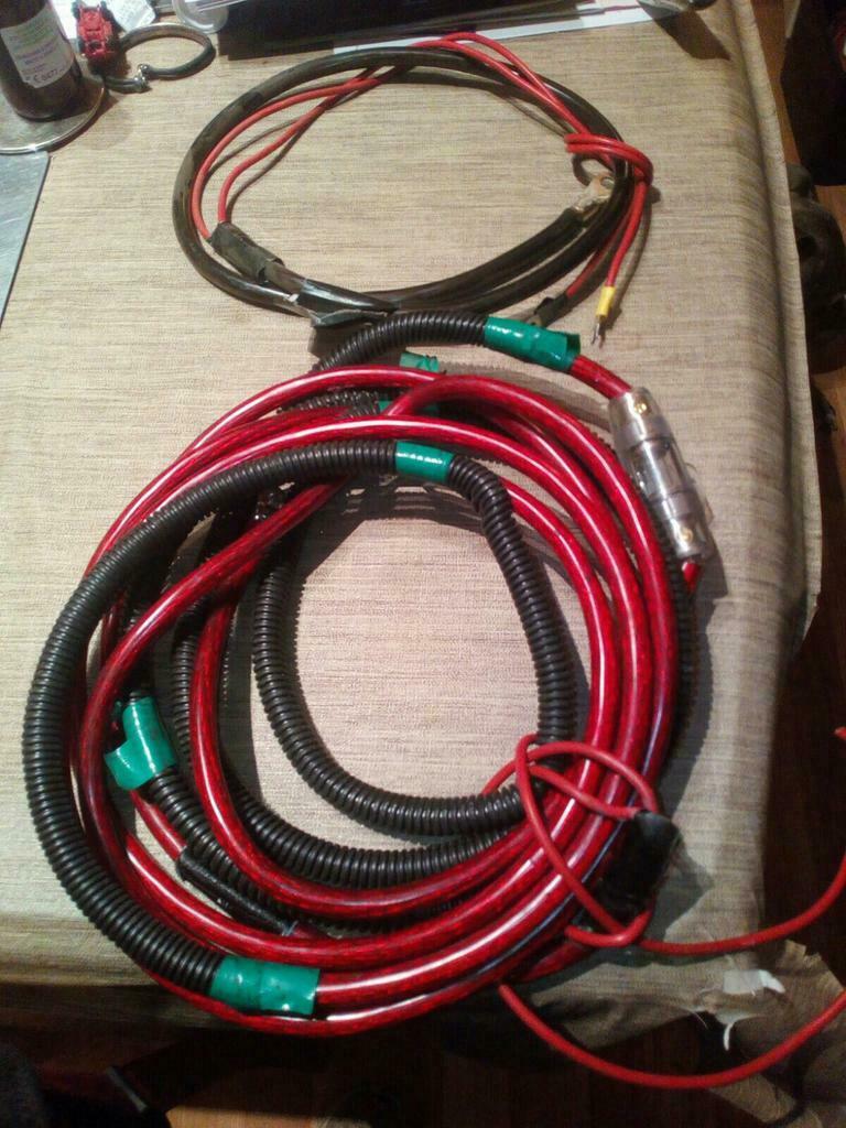 Cable d'alimentation pour ampli, Enlèvement ou Envoi, Comme neuf