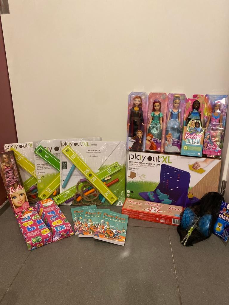 NIEUW Cadeautjes (houten speelgoed / barbie) verjaardag, Ophalen, Nieuw