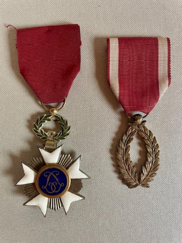Te koop: eretekens Kroonorde, Verzamelen, Ophalen of Verzenden, Overige soorten, Lintje, Medaille of Wings