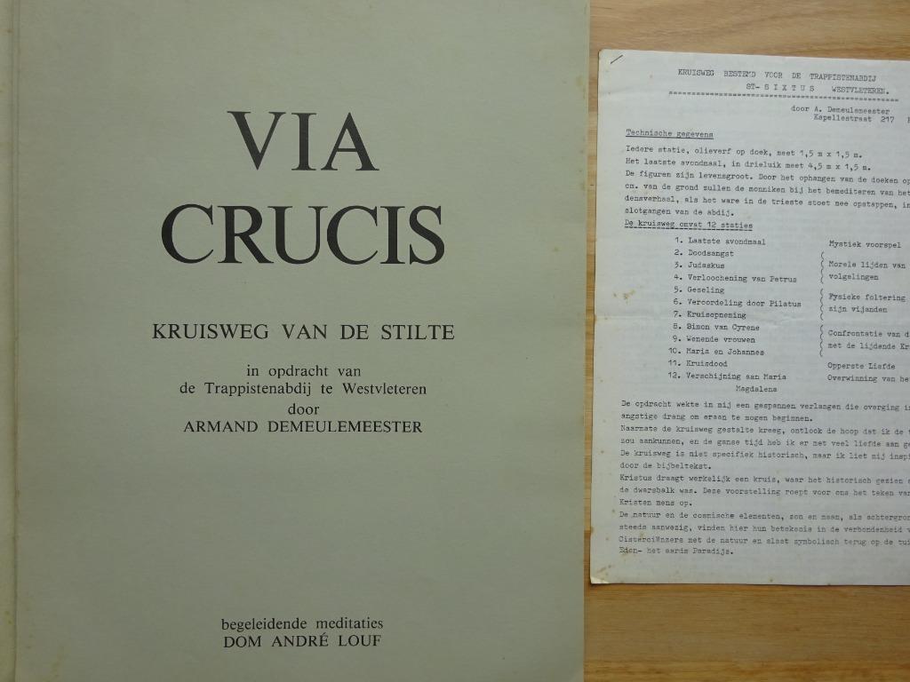 Kunstmap 1980 Via Crucis - Armand Demeulemeester, Ophalen of Verzenden, Gelezen
