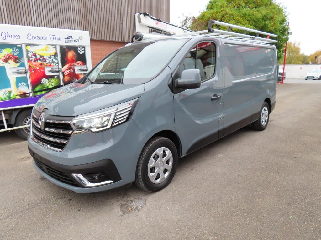 Renault Trafic L2H1 Automatique 23500€ HTVA, Autos, Renault, Entreprise, Trafic, Caméra 360°, ABS, Caméra de recul, Airbags, Air conditionné