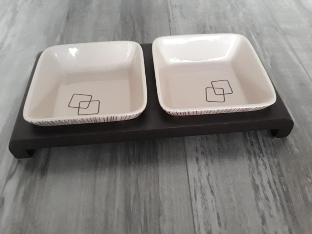 2 schaaltjes (terra essence) in een houder.  in goede staat, Ophalen, Gebruikt, Aardewerk, Schaal of Schalen
