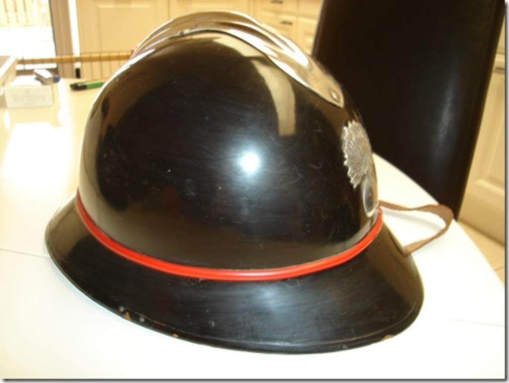 Casque de parade de la gendarmerie, Collections, Enlèvement, Gendarmerie, Casque ou Béret
