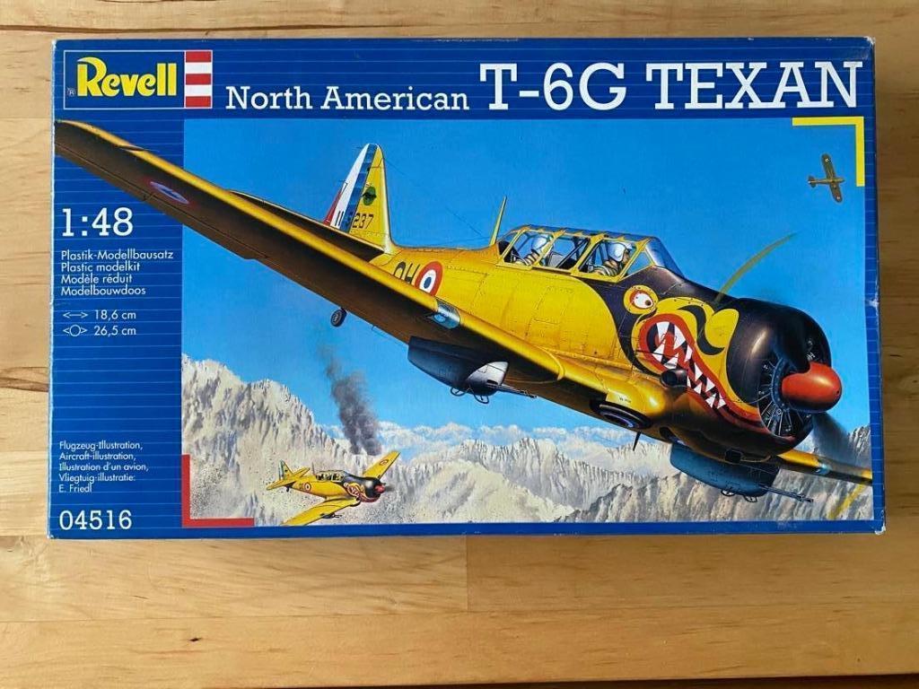 Modeldoos : North American T-6G TEXAN - Harvard., Neuf, Plus grand que 1:72, Enlèvement ou Envoi, Revell