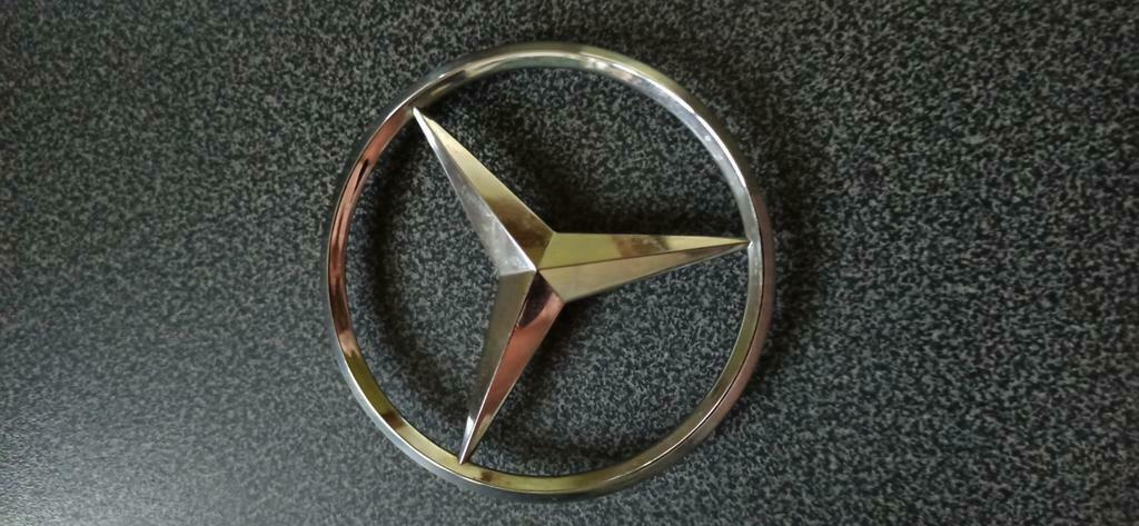 Emblème Mercedes Benz classe C S204 A2047580158 NOUVEAU, Enlèvement