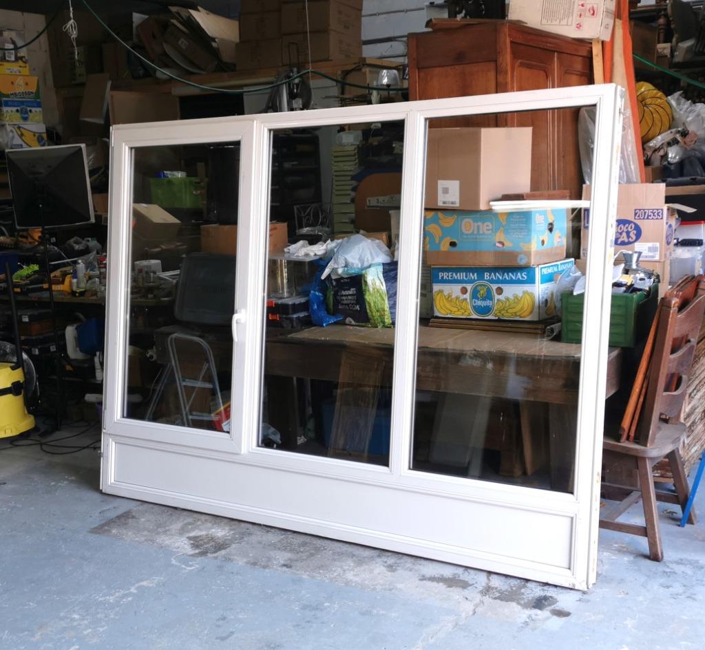 Grande fenêtre en aluminium blanc avec 3 fenêtres en L 252 H, Bricolage & Construction, Vitres, Châssis & Fenêtres, Double vitrage