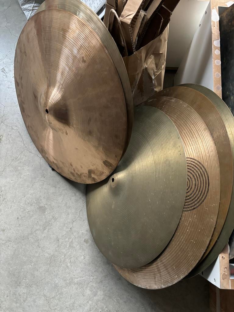 Allerlei cymbalen: Zildjian, Sabian, custom, Musique & Instruments, Batteries & Percussions, Utilisé, Enlèvement