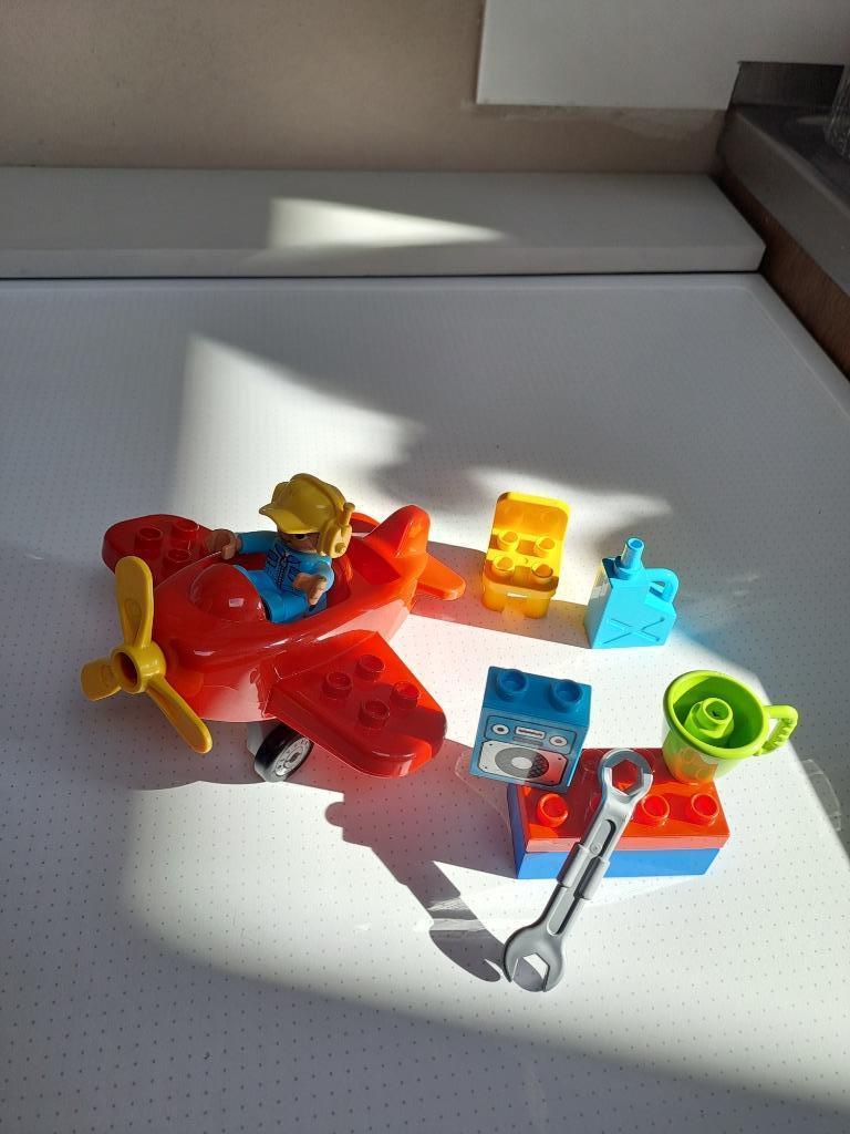 Duplo vliegtuig 10908, Kinderen en Baby's, Speelgoed | Duplo en Lego, Ophalen of Verzenden, Zo goed als nieuw, Complete set, Duplo