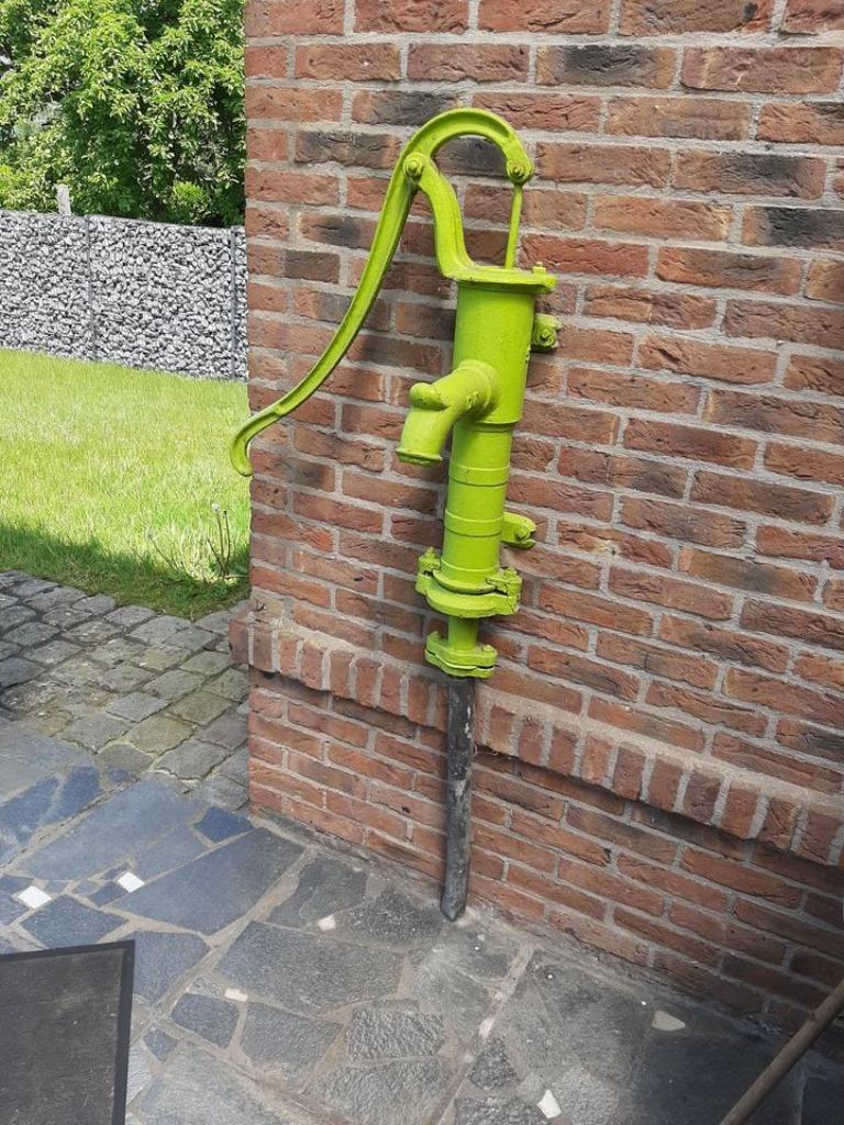 Pompe à main décorative, Enlèvement, Utilisé