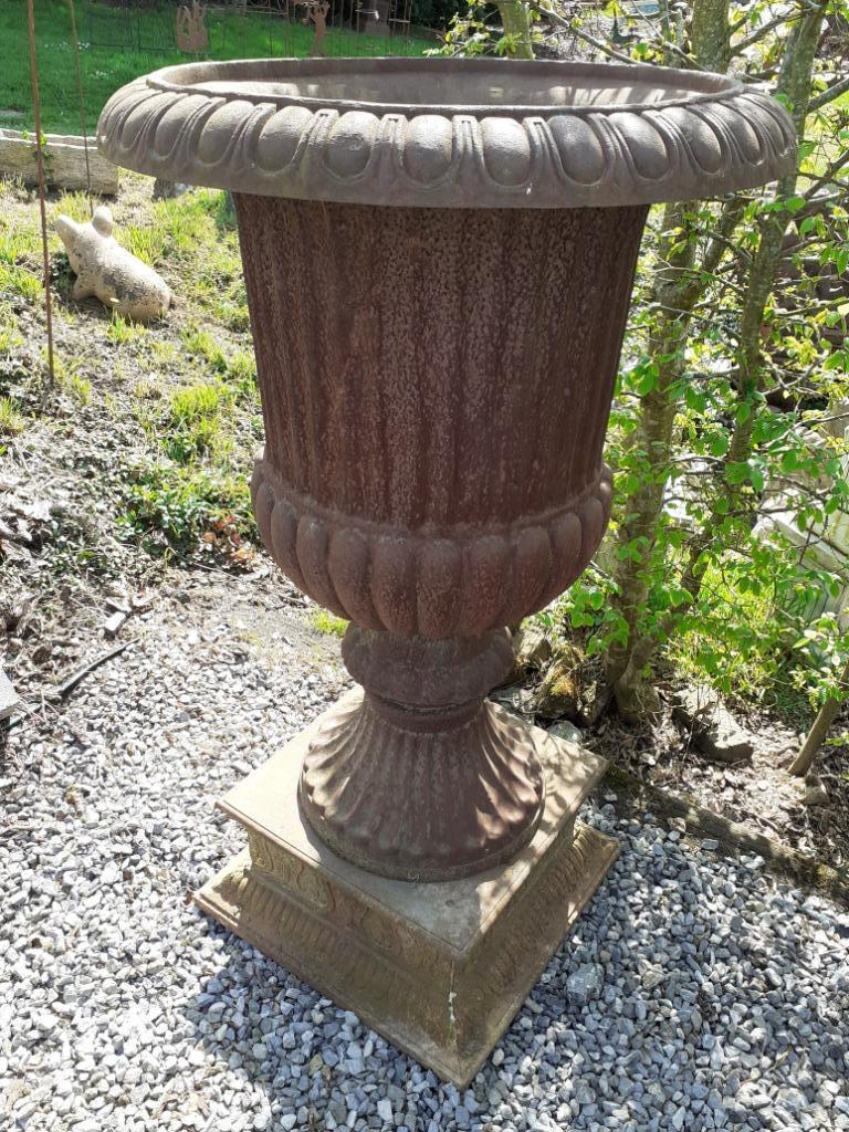 Superbe et grande vasque en fonte patinée rouille sur socle, Jardin & Terrasse, Enlèvement, Utilisé