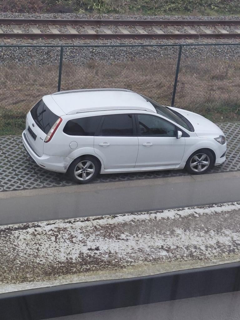 Ford focus 2010, Enlèvement