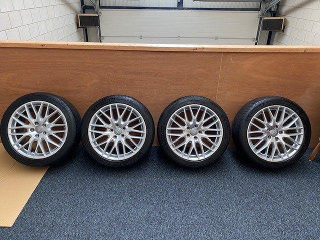 Audi velgen 18 inch 10-Y-spaak met Michelin pilot 245/40/18, Pneus et Jantes, 245 mm, Véhicule de tourisme, Pneus été