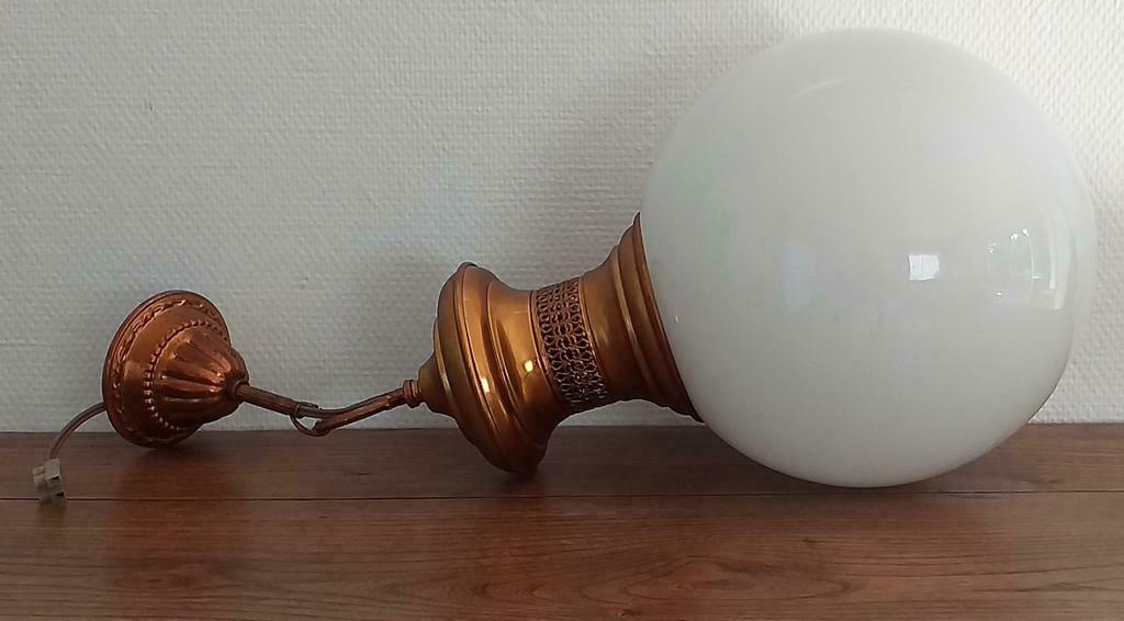 Oude opaalwitte hanglamp, Ophalen of Verzenden, Zo goed als nieuw