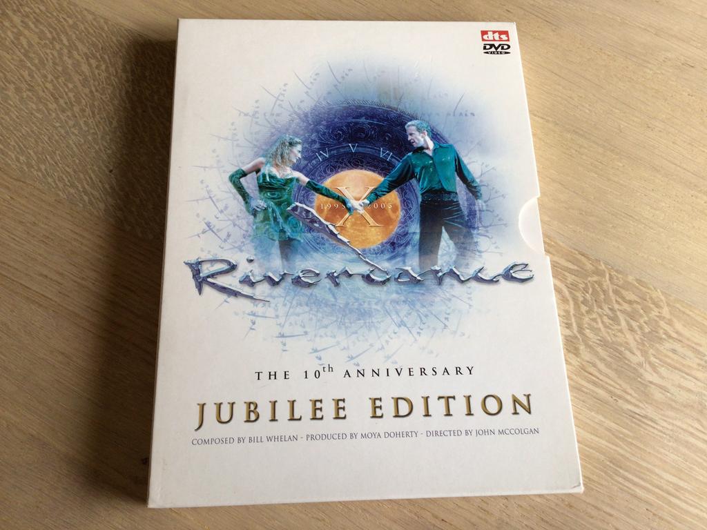 DVD riverdance, the 10th anniversary, 2 stuks, Cd's en Dvd's, Dvd's | Overige Dvd's, Ophalen of Verzenden, Zo goed als nieuw