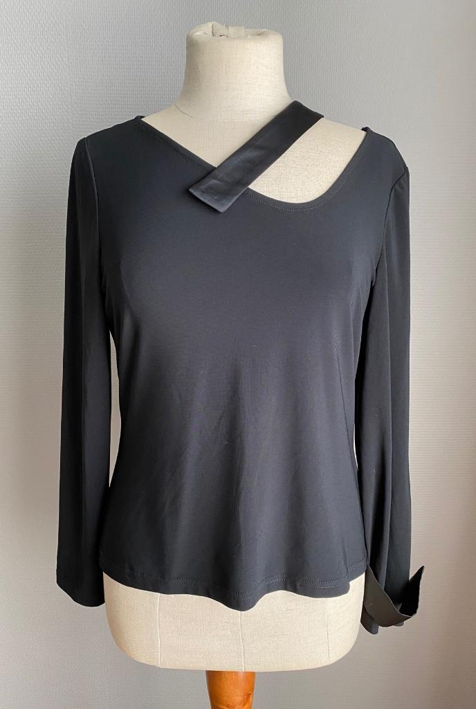 Zwart topje Joseph Ribkoff maat 42, Taille 42/44 (L), Joseph Ribkoff, Comme neuf, Manches longues