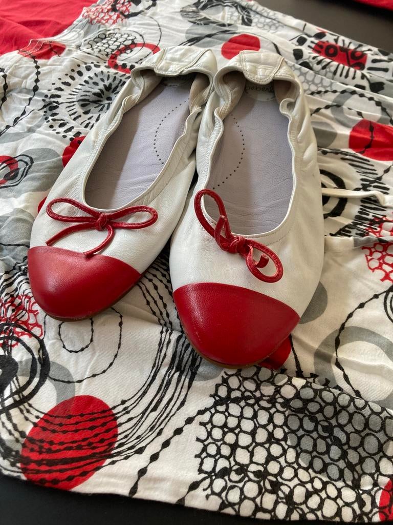 Ballerines blanches à nœud rouge, Enlèvement ou Envoi, Comme neuf, Beberlis, Blanc