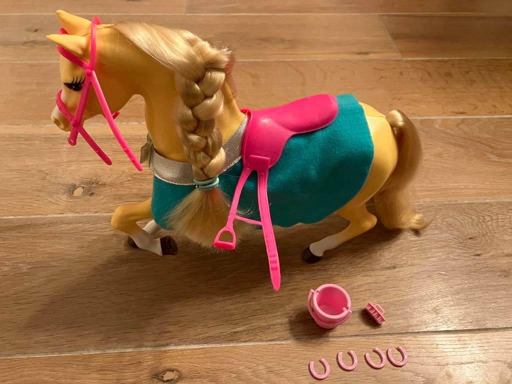 Barbie paard inclusief accessoires, Kinderen en Baby's, Ophalen of Verzenden, Gebruikt, Barbie