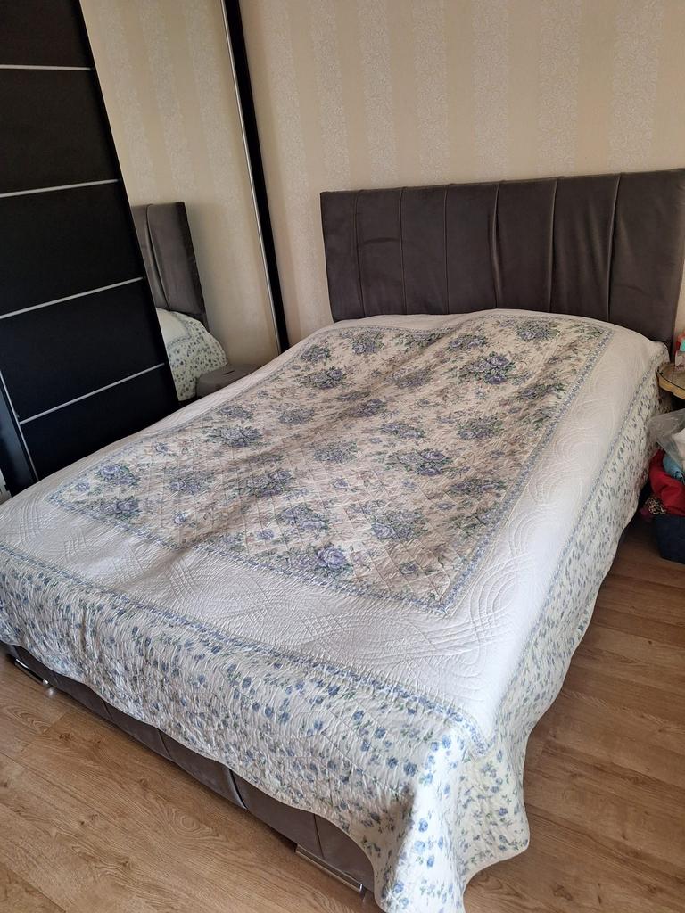 Bed 160x200, Ophalen, Tweepersoons, Zo goed als nieuw, 200 cm
