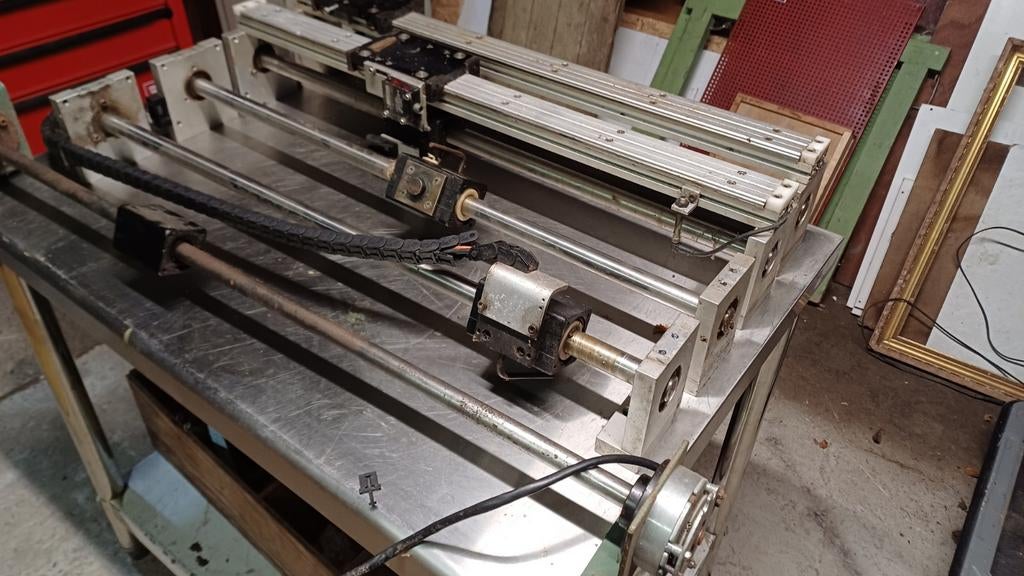 Entraînement linéaire avec broche et guide, Enlèvement ou Envoi