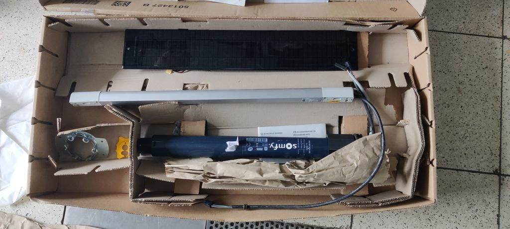 Somfy RS100 Solar io 15/12 Kit - Volledig Nieuw in Doos, Enlèvement