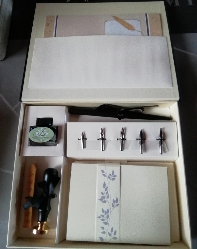 Coffret de calligraphie Neuf, Enlèvement ou Envoi, Neuf