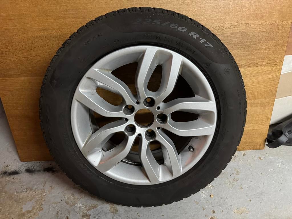 Pirelli sottozero run flat winterbanden op velg. 225/60 R17, Auto-onderdelen, Ophalen, Gebruikt, Banden en Velgen, 17 inch