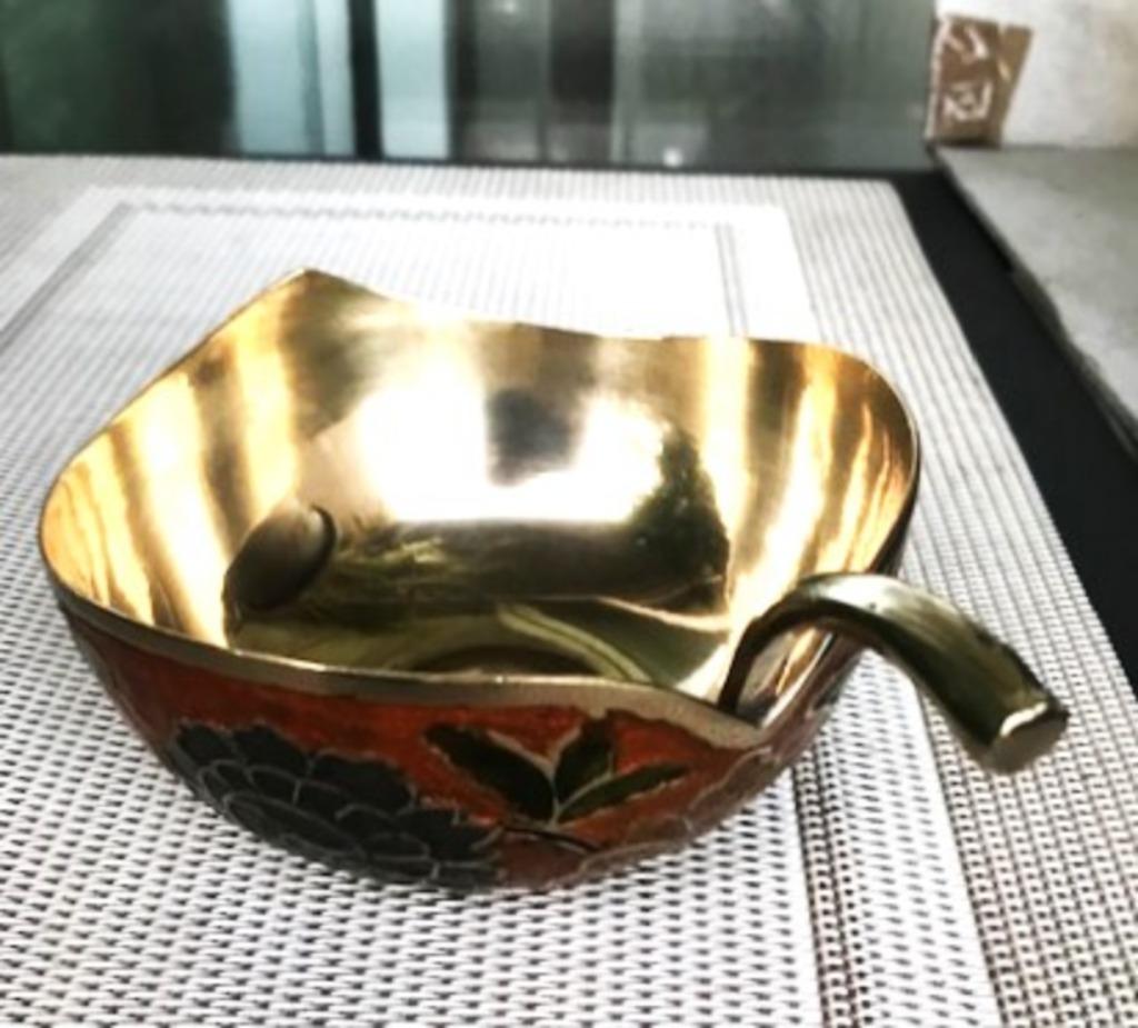 Hapjesschaal Cloisonné Pot Emaille halve Appel✨😍😎💑🎁👌, Antiek en Kunst, Antiek | Schalen, Ophalen of Verzenden