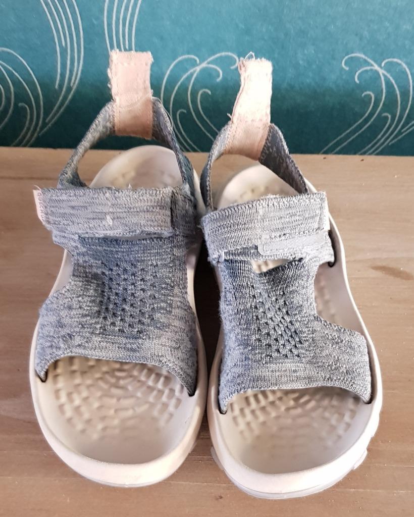 Quechua grijsblauwe sandalen 30, Kinderen en Baby's, Kinderkleding | Schoenen en Sokken, Gebruikt, Quechua, Jongen of Meisje, Overige typen