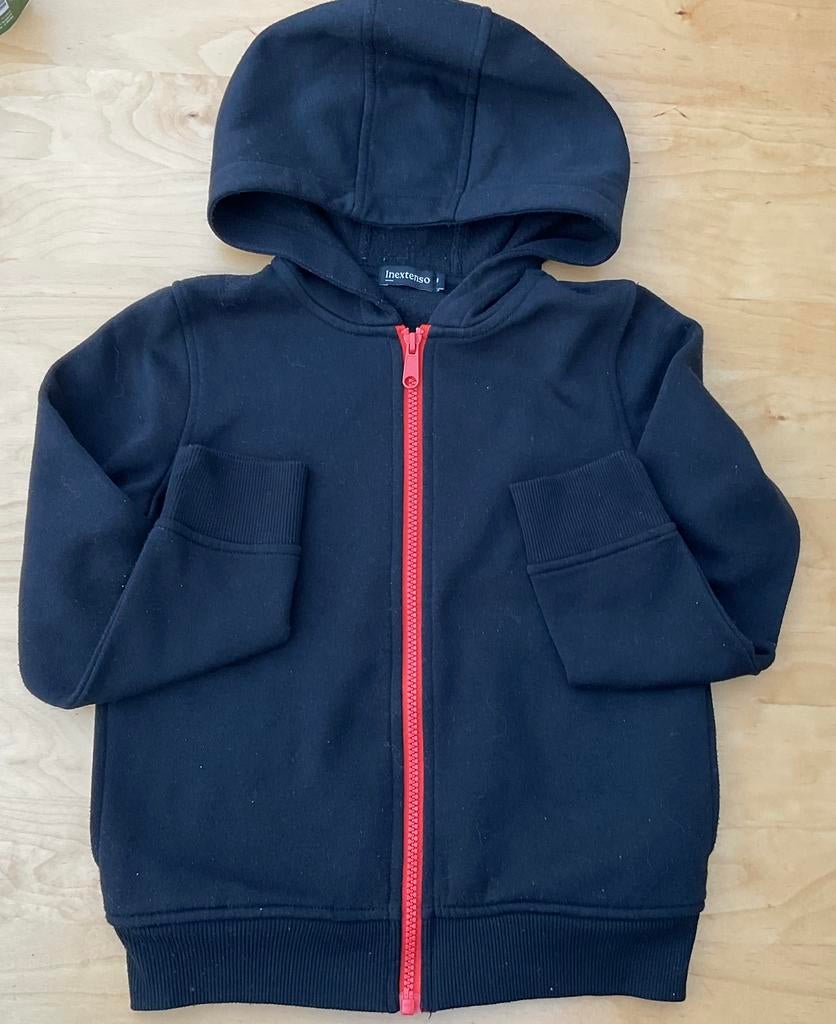 Gilet molletonné avec capuche…. INEXTENSO… 8 ans, Kinderen en Baby's, Ophalen, Zo goed als nieuw