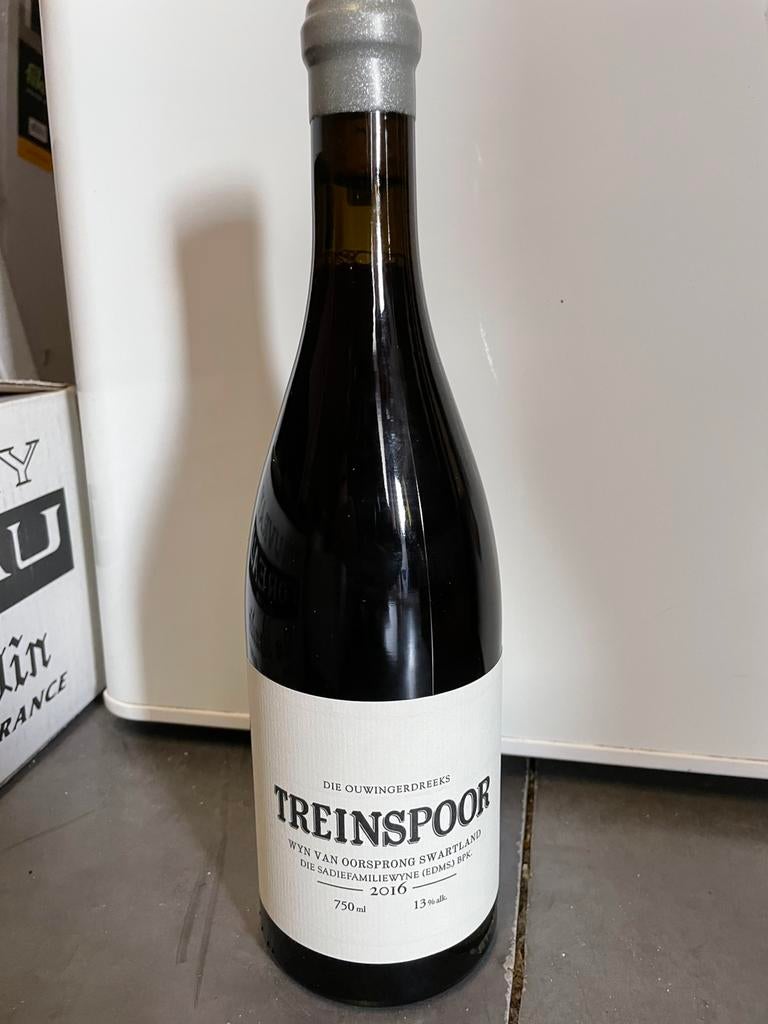 Voie ferrée, Collections, Pleine, Comme neuf, Enlèvement, Vin rouge