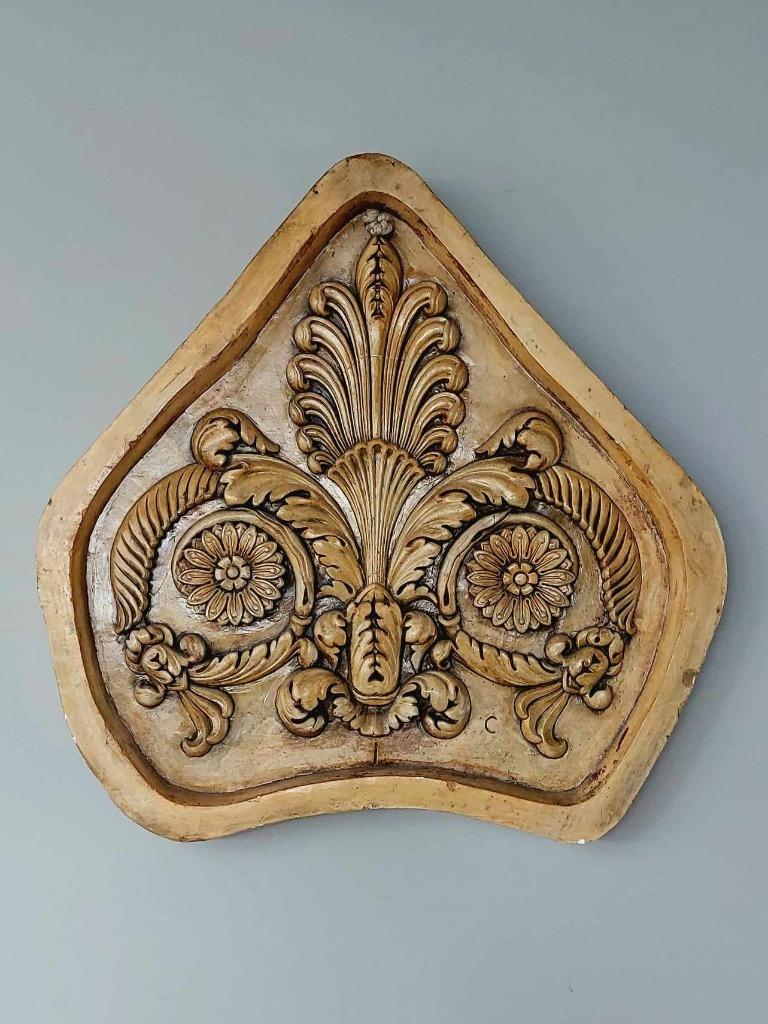Ancien moule professionnel en plâtre, Enlèvement
