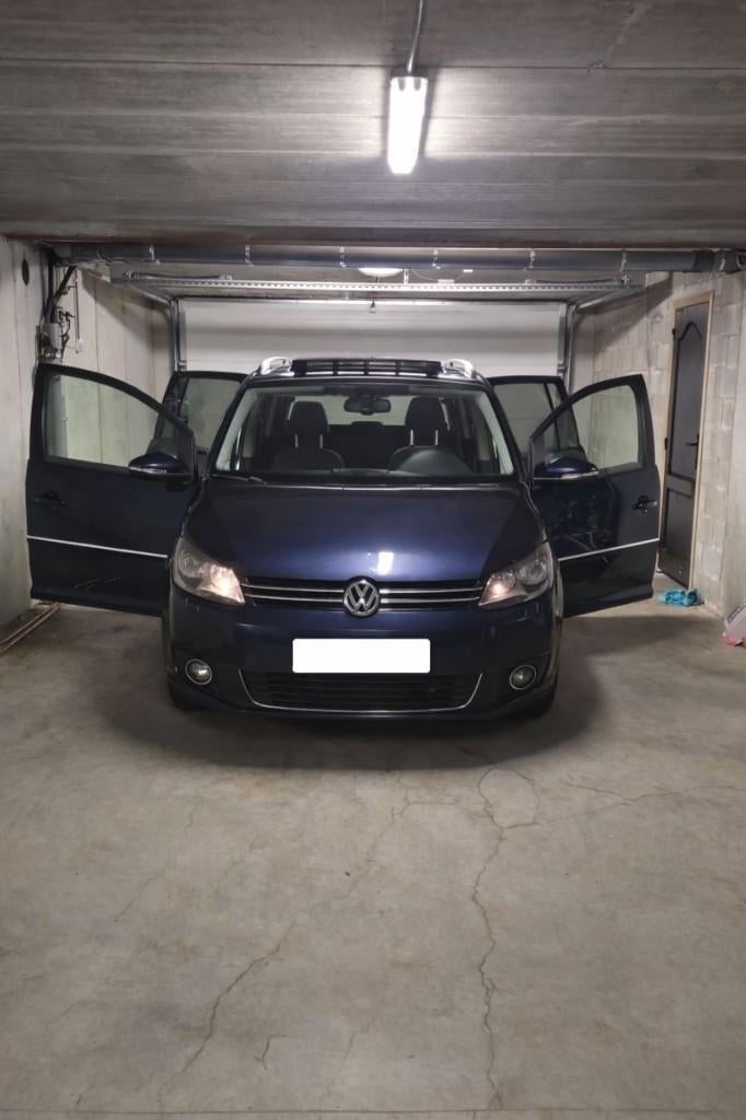 Volkswagen Touran 2.0 TDI VOLLEDIGE onderhoudshistorie, Euro 5, 110 kW, 7 places, Noir