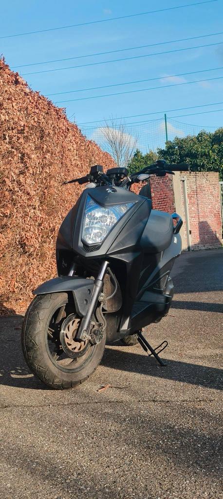 Kymco agility scooter 50cc, Fietsen en Brommers, Ophalen, 50 cc, Klasse B (45 km/u), Zo goed als nieuw