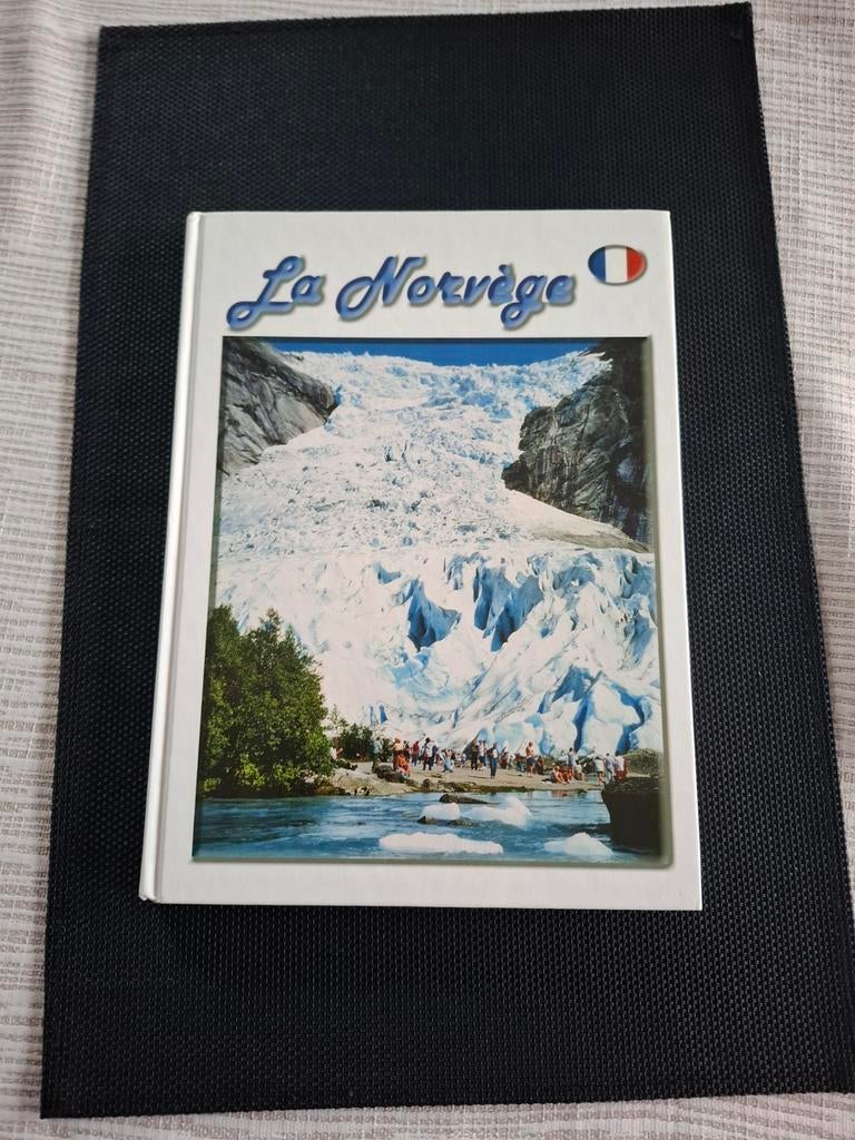 La Norvège. Livre sur la Norvège., Enlèvement