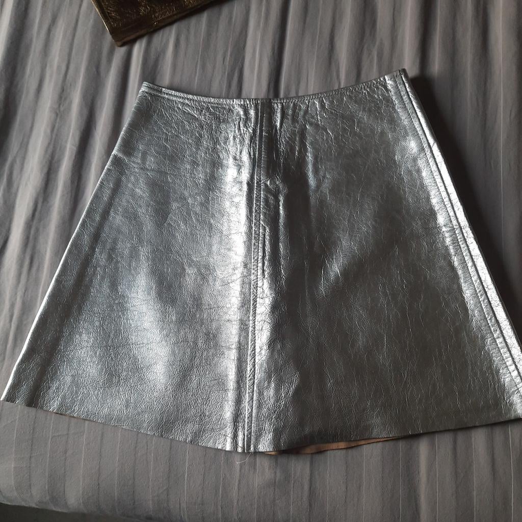 JUPE EN CUIR VÉRITABLE ARGENTÉ* NEUVE* PETITE*, Neuf, Autres couleurs, Enlèvement, Au-dessus du genou