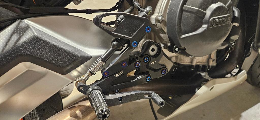 Bonamici voetsteunen Aprilia RS660 Tuono 660, Motoren, Particulier