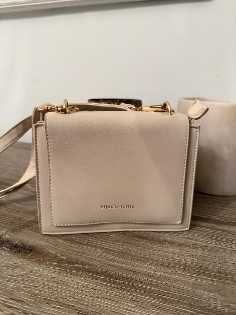 Handtas beige, Handtassen en Accessoires, Tassen | Damestassen, Ophalen of Verzenden, Zo goed als nieuw, Beige, Handtas