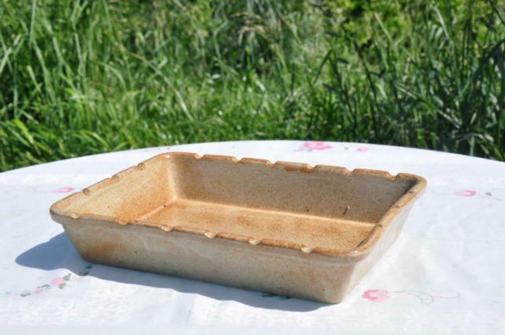 §  plat en gres pour brochettes, Enlèvement ou Envoi, Poterie rustique, Poterie, Comme neuf