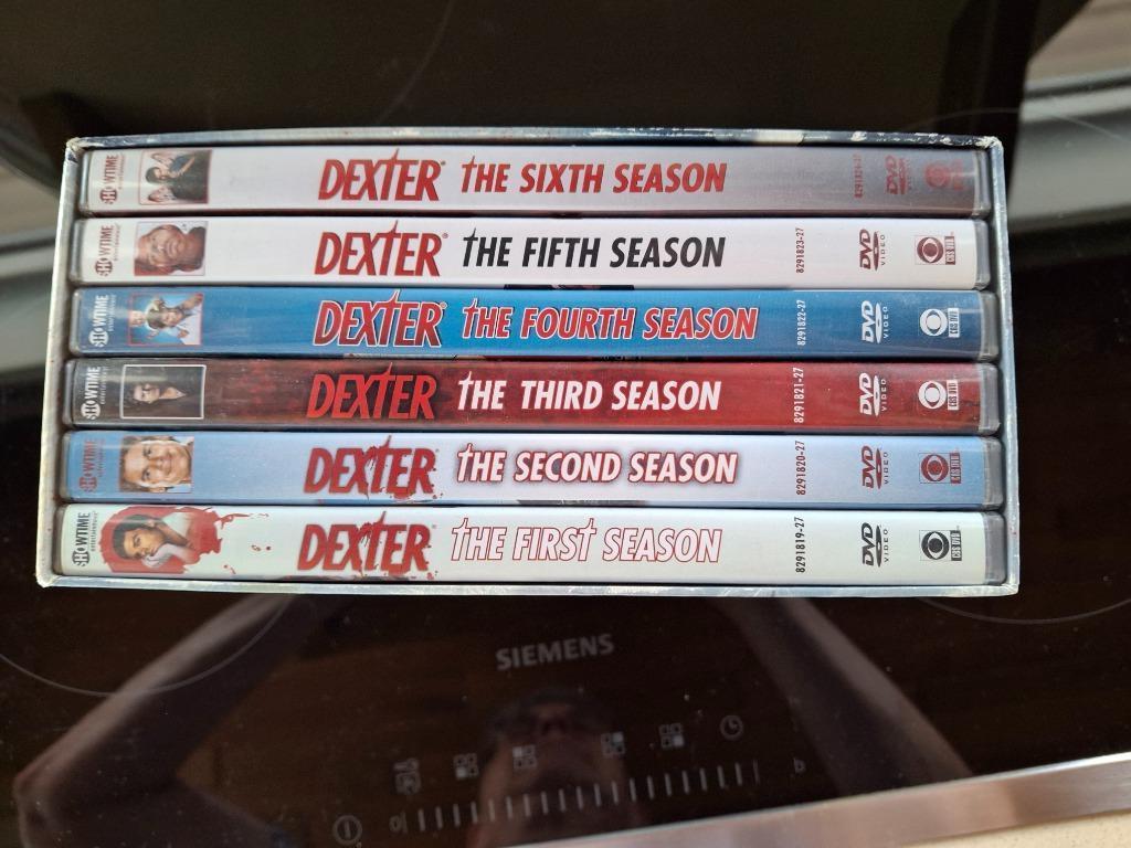 Coffret DVD « DEXTER », Coffret, Comme neuf, Autres genres, À partir de 16 ans