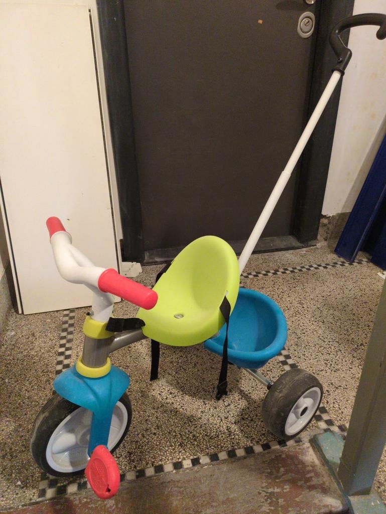 Tricycle à pédales Smoby, Enlèvement, Comme neuf