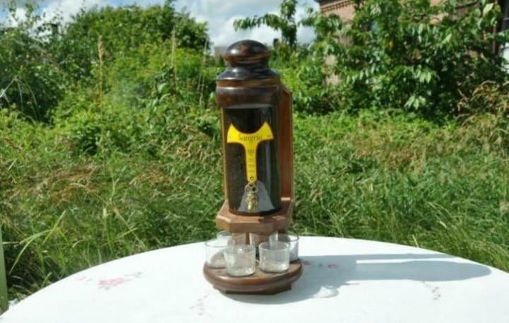 § service a liqueur mural en bois avec 6 verres, Enlèvement ou Envoi, Comme neuf